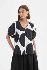 V Neck Bishop Sleeve Poplin Top