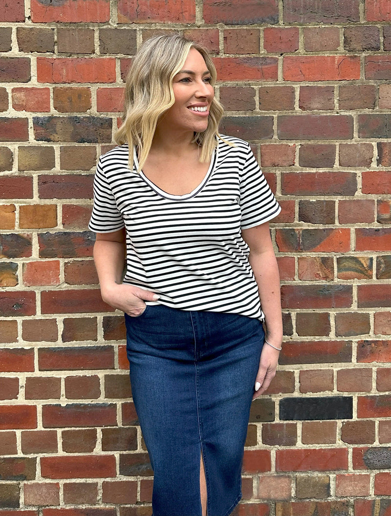 Sunny Short Sleeve Tee