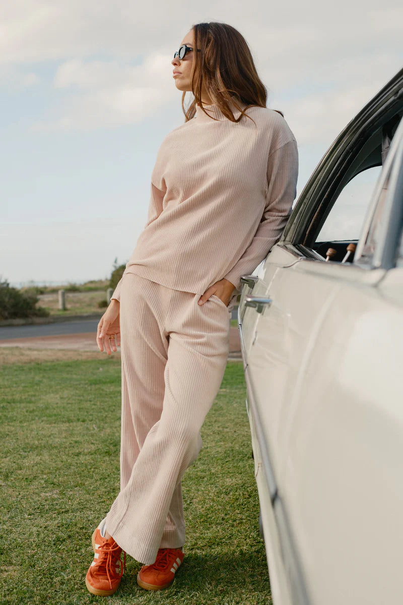 Lay Back Pant - Stone