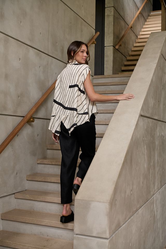 Collared Linen Top - Isobars
